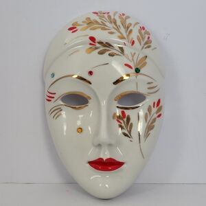 Capodimonte porcelain face mask wall hanging